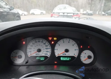 2005 Dodge Grand Caravan Sxt from USA, damaged, VIN 2D4GP44L45R448988